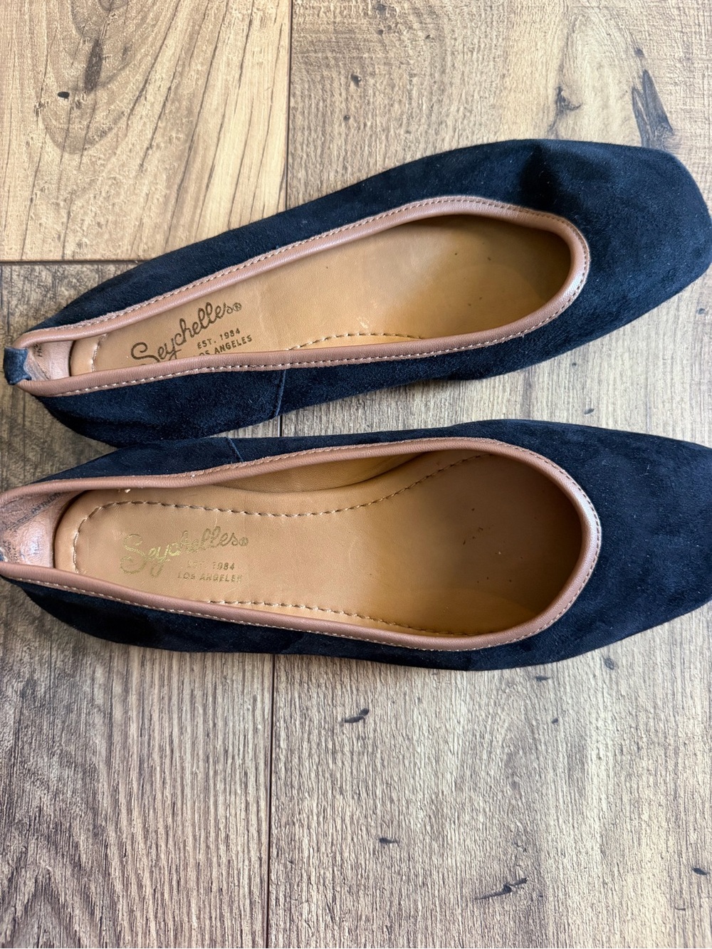 Seychelles Black Suede Square-Toe Ballet Flats with Tan Trim - Size 7 - Picture 4 of 10